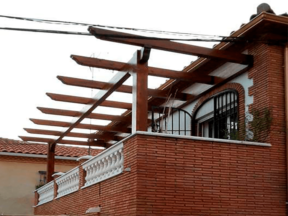 Menher techos y pergolas de madera